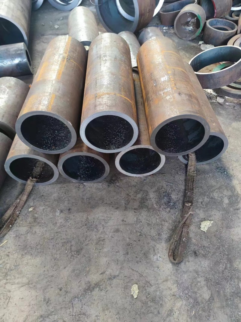 六枝特六枝特六枝特12Cr1MovG无缝钢管切割